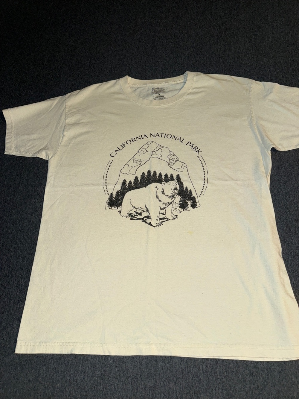 California National Park Bear Graphic Tee - White Crewneck